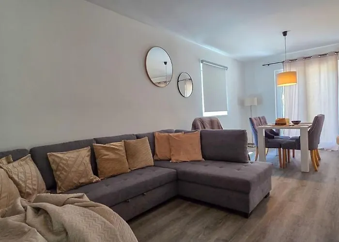 別荘 Apartmanova U Plaze Secske Prehrady Hojesin